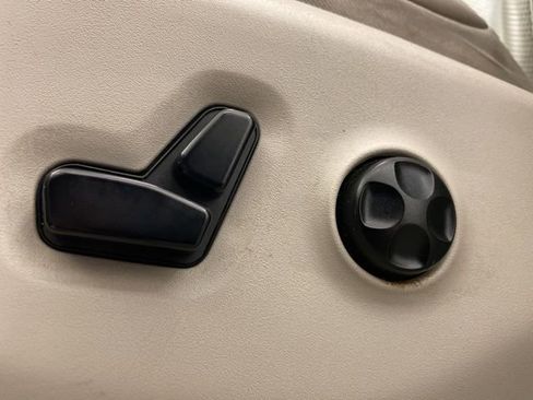 Used 2020 Chrysler Pacifica Limited image 11