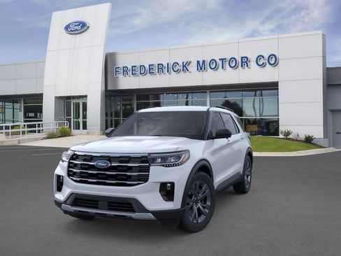 New 2026 Ford Explorer Active w/ Active Comfort Package image 2