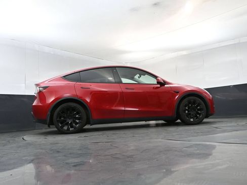 Used 2021 Tesla Model Y Long Range AWD/4WD image 22
