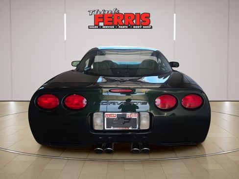 Used 2000 Chevrolet Corvette Coupe w/ Memory Pkg RWD image 4
