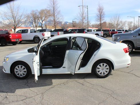 Used 2015 Volkswagen Jetta S image 8