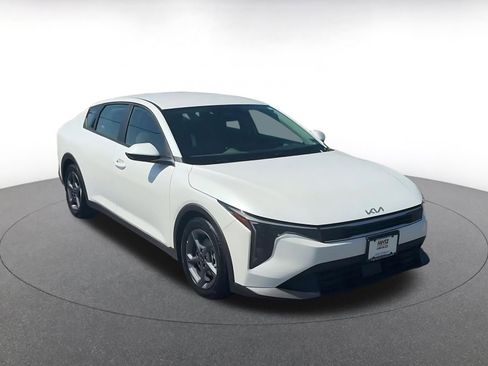 Used 2025 Kia K4 FWD image 3
