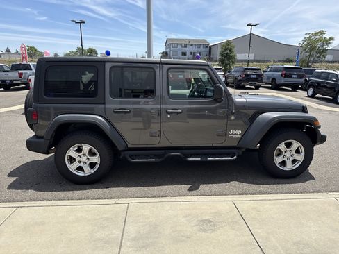 Used 2020 Jeep Wrangler Unlimited Sport S AWD/4WD image 6