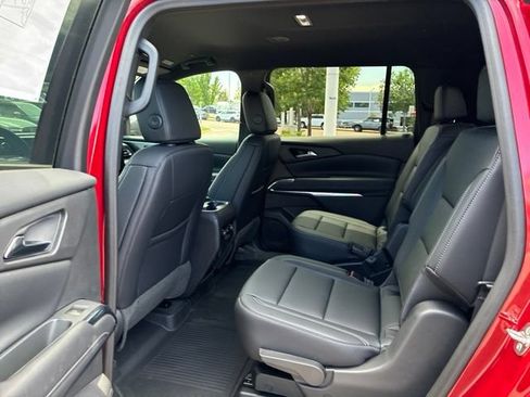 New 2026 Chevrolet Traverse LT w/ Driver Confidence Package AWD/4WD image 8
