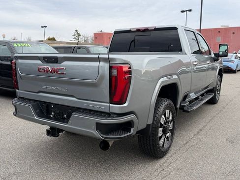 Used 2024 GMC Sierra 2500 Denali w/ Denali Reserve Package image 12