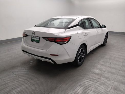 Used 2025 Nissan Sentra SV FWD image 9