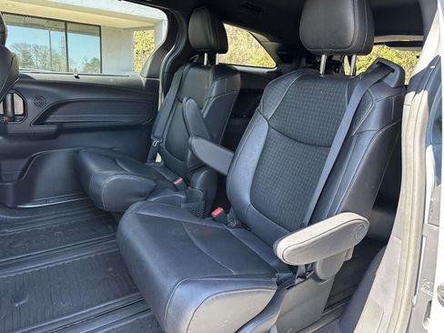 Used 2025 Toyota Sienna XLE Woodland Edition image 17