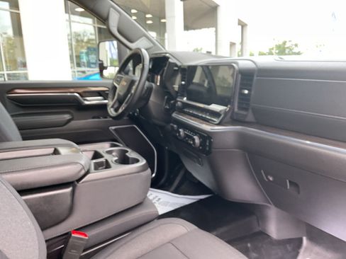 Used 2024 Chevrolet Silverado 3500 LT w/ Convenience Package AWD/4WD image 12