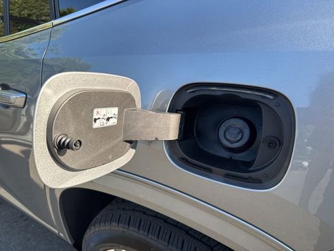 New 2026 GMC Acadia Denali Ultimate w/ LPO, Floor Liner Package AWD/4WD image 72