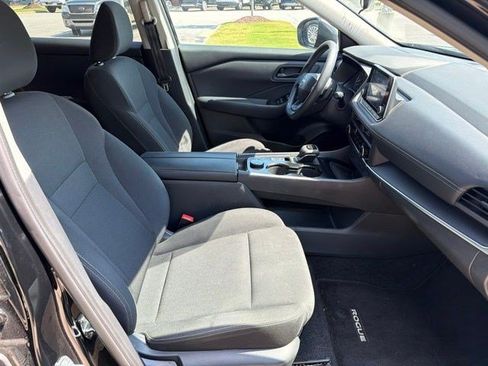 Used 2025 Nissan Rogue S AWD/4WD image 25