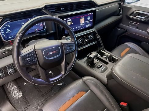 Used 2023 GMC Sierra 1500 AT4 AWD/4WD image 7