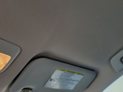 Used 2017 Toyota Corolla LE image 20