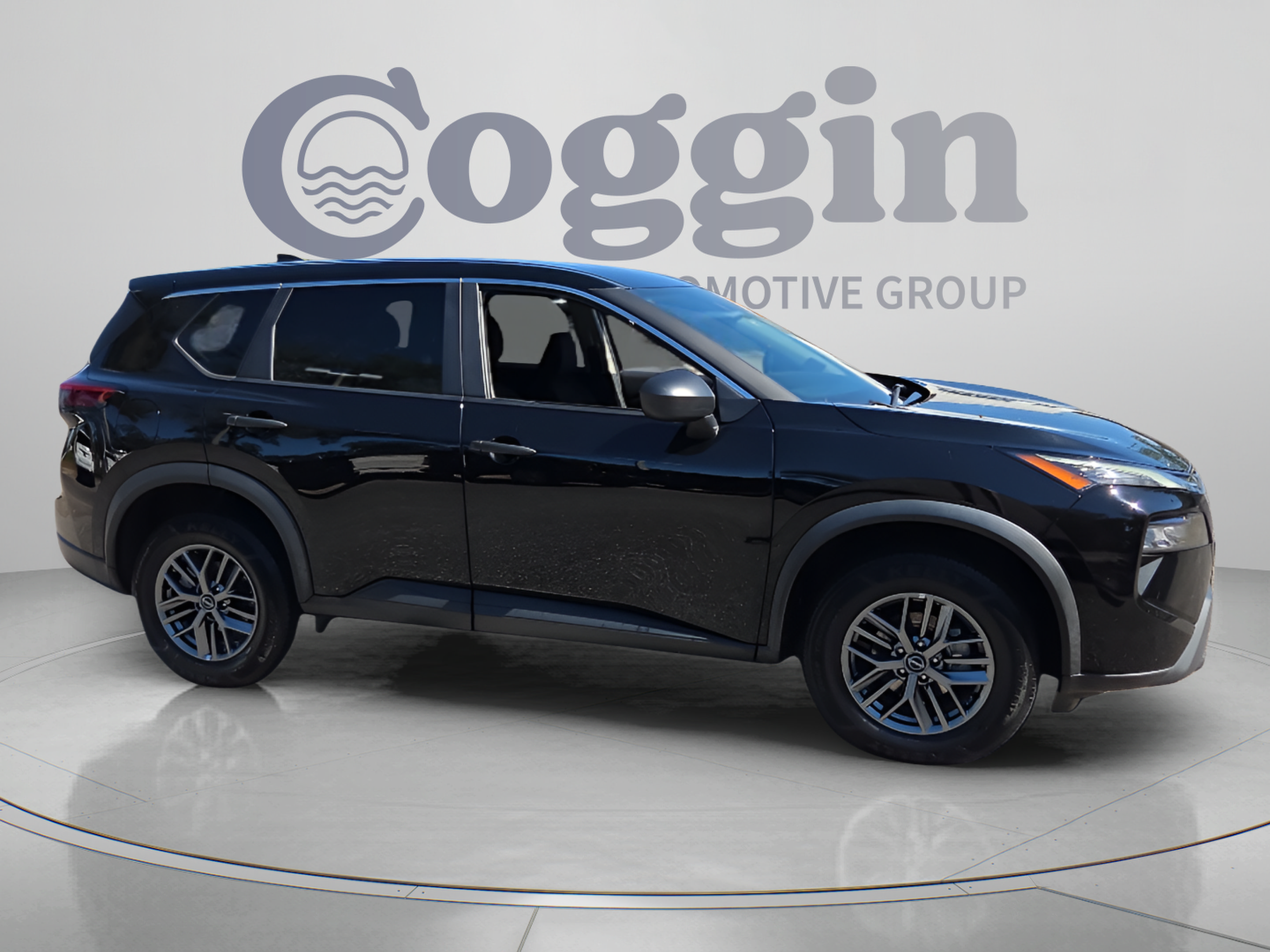 Used 2024 Nissan Rogue S AWD/4WD image 7