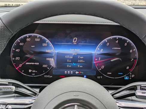 New 2025 Mercedes-Benz GLC 43 AMG 4MATIC Coupe image 12