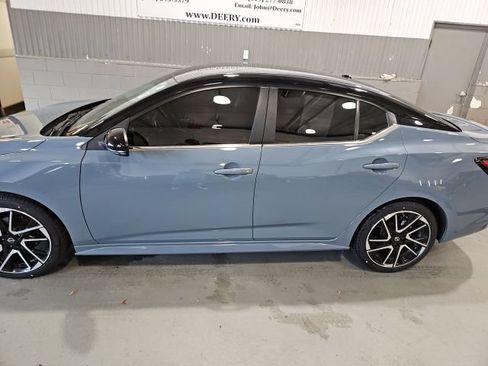 Used 2024 Nissan Sentra SR FWD image 6