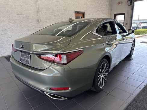 New 2025 Lexus ES 350 w/ Premium Package image 4