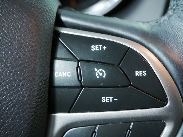 Used 2019 Jeep Grand Cherokee Limited w/ Luxury Group II AWD/4WD image 27