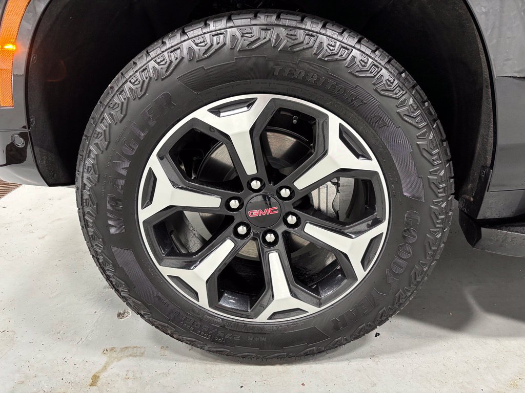 Used 2026 GMC Yukon XL AT4 AWD/4WD image 65