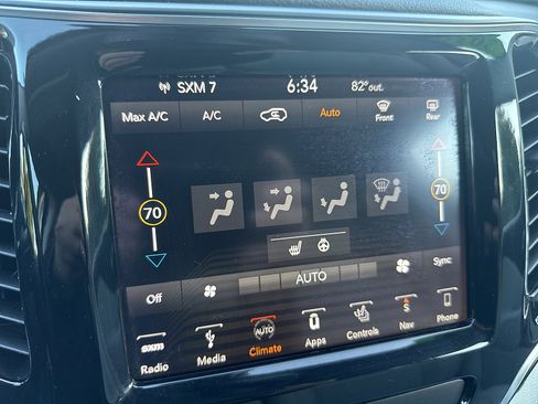 Used 2019 Jeep Cherokee Limited AWD/4WD image 47
