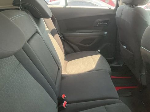 Used 2016 Chevrolet Trax LS FWD image 9