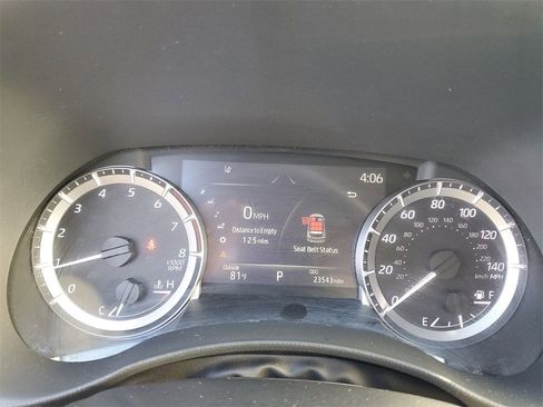 Used 2023 Toyota Highlander LE image 26