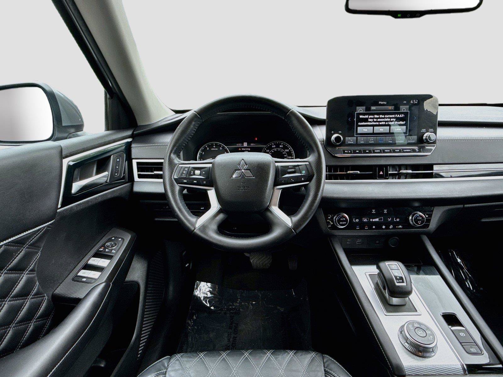 Used 2022 Mitsubishi Outlander SEL FWD image 11