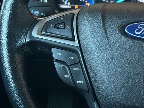 Used 2020 Ford Fusion SE FWD image 30