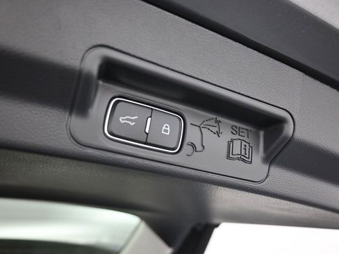 New 2025 Ford Explorer Active image 22