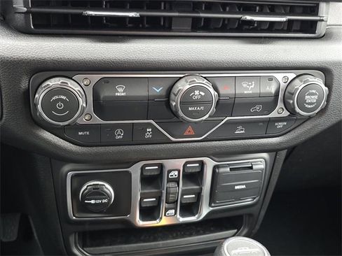 New 2026 Jeep Gladiator Sport image 11