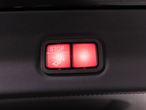 Used 2024 Mercedes-Benz Maybach GLS 600 Maybach GLS 600 image 34