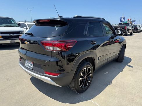 Used 2023 Chevrolet TrailBlazer LT w/ Convenience Package AWD/4WD image 9