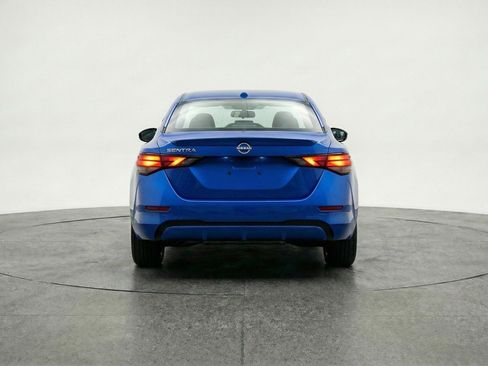 Used 2025 Nissan Sentra SV image 6