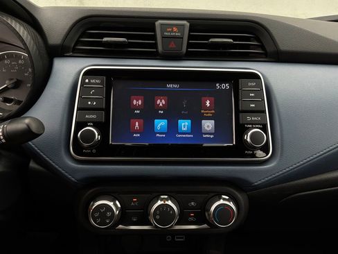 Used 2025 Nissan Versa SV w/ Trunk Package FWD image 22