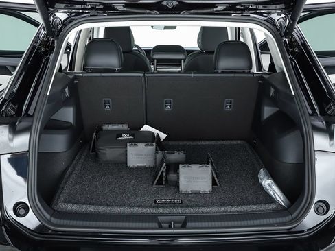 New 2026 Volkswagen Tiguan SE FWD image 68