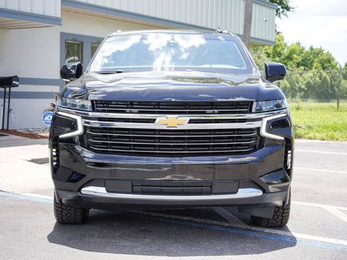 Used 2021 Chevrolet Suburban LT AWD/4WD image 2