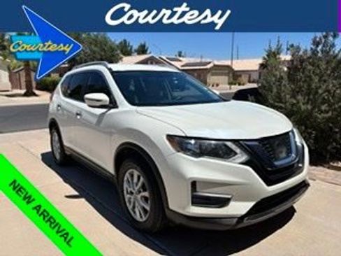 Used 2017 Nissan Rogue SV FWD image 1