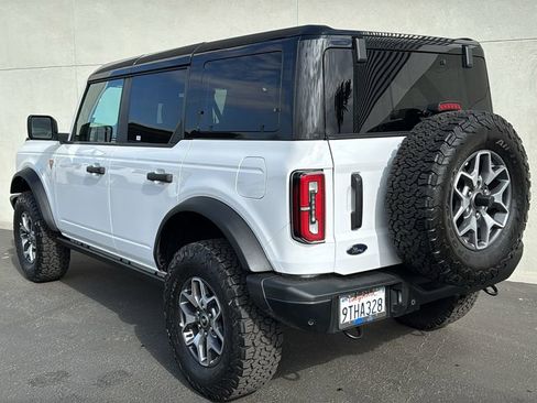 Certified 2025 Ford Bronco Badlands image 4