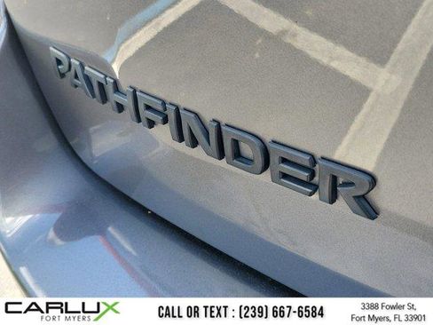 Used 2020 Nissan Pathfinder SL AWD/4WD image 11