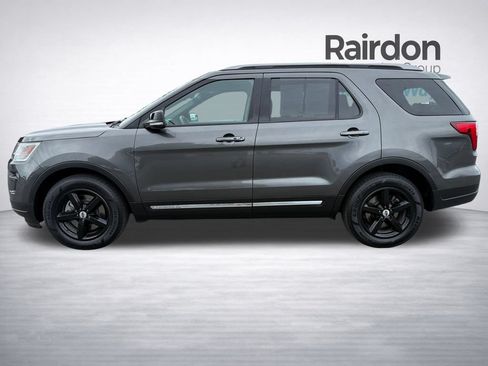 Used 2018 Ford Explorer XLT w/ Equipment Group 201A FWD image 4