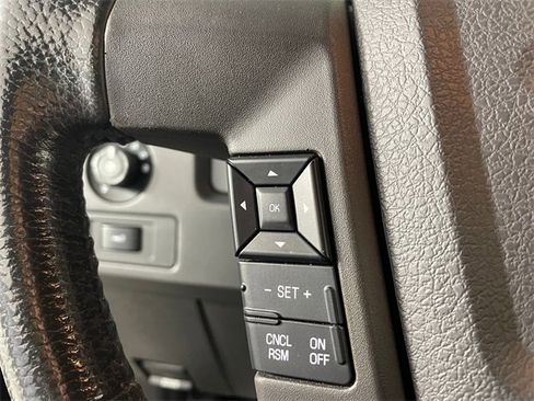 Used 2014 Ford F150 XLT w/ Equipment Group 302A Luxury image 11