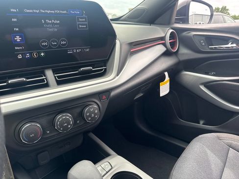 New 2026 Chevrolet Trax RS w/ Driver Confidence Package FWD image 22