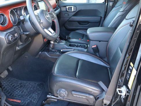 Used 2023 Jeep Gladiator Rubicon w/ Trailer Tow Package AWD/4WD image 14
