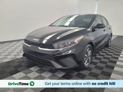 Used 2022 Kia Forte LXS w/ LXS Technology Package FWD image 1