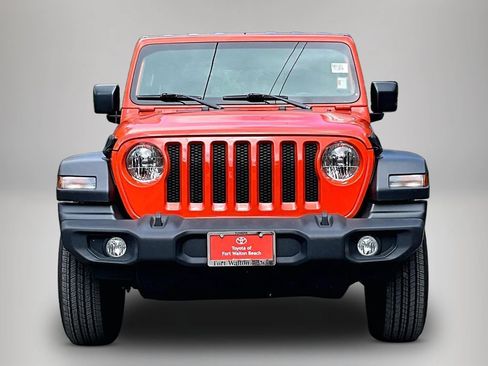 Used 2023 Jeep Wrangler Sport AWD/4WD image 3