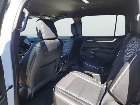 New 2026 GMC Acadia Denali w/ Super Cruise Package FWD image 19