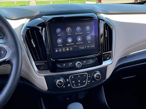 Used 2023 Chevrolet Traverse LT FWD image 6