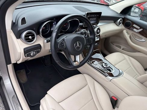 Used 2019 Mercedes-Benz GLC 300 image 17