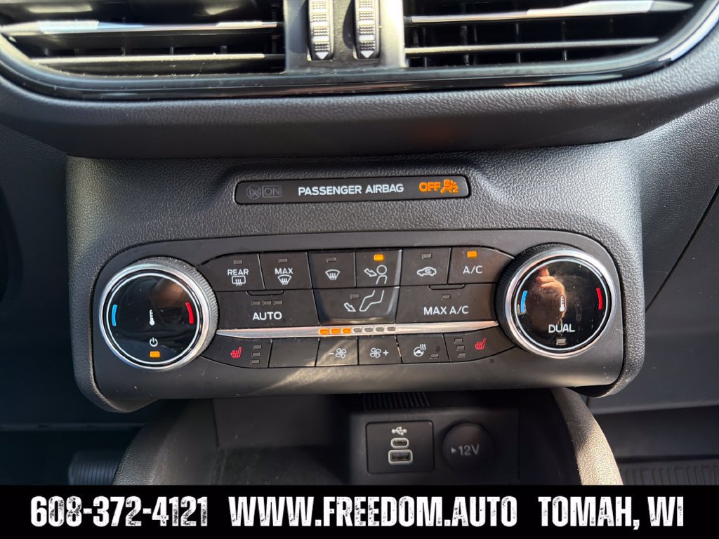 Used 2025 Ford Escape ST-Line Select AWD/4WD image 19