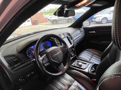 Used 2016 Chrysler 300 S image 12