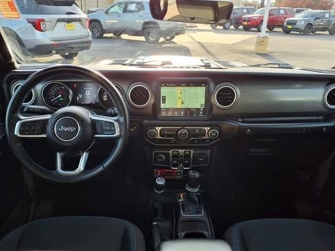 Used 2022 Jeep Wrangler Unlimited Rubicon 4xe image 4